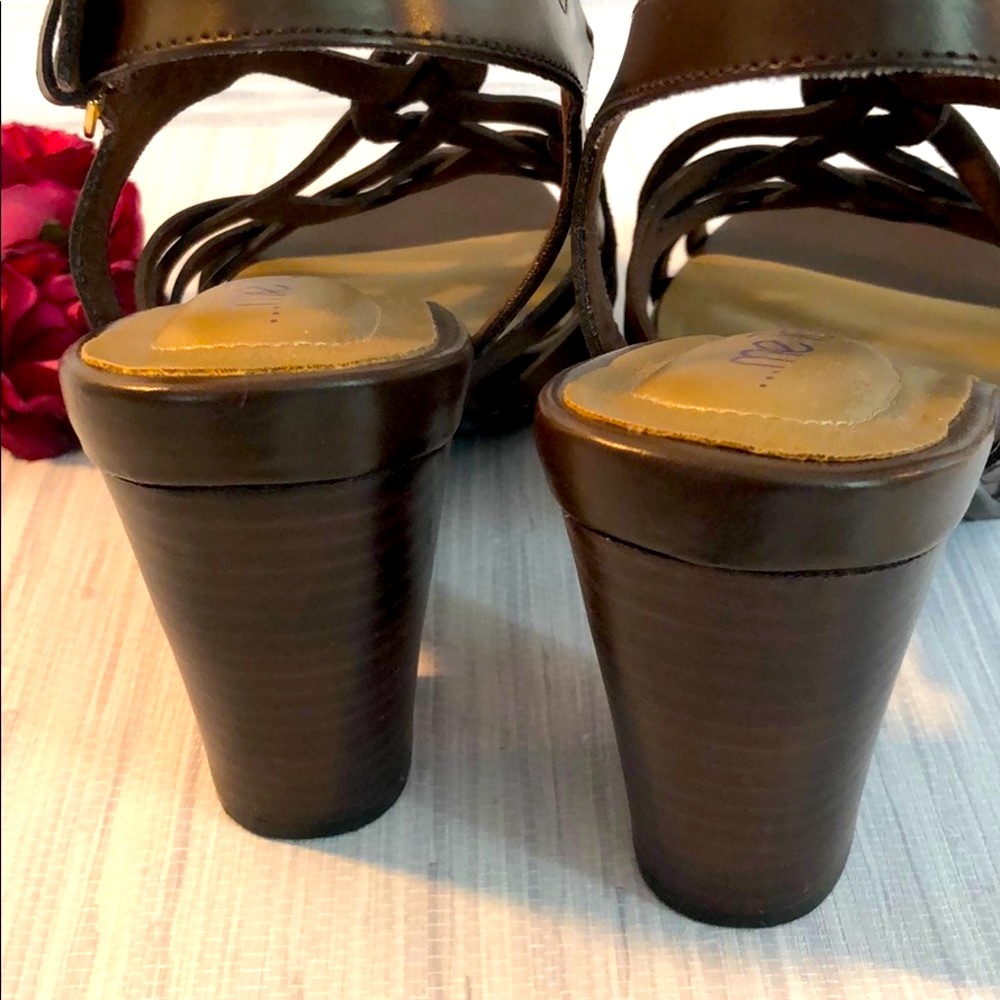 Leather Sandals. - Picture 4 of 7